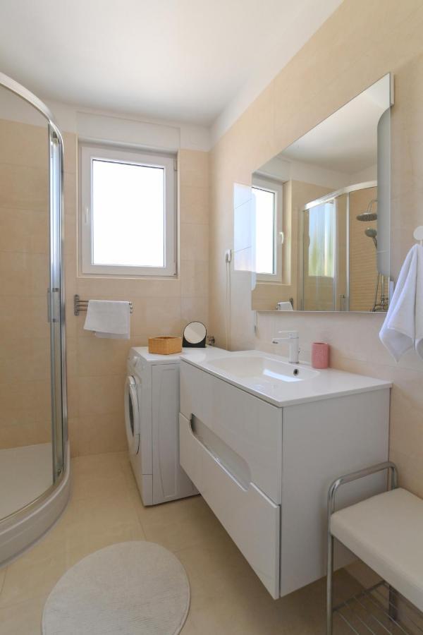 Apartman Iskra Apartment Rijeka Exterior photo